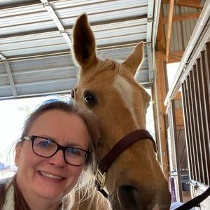 Meet your Posher, Carrie